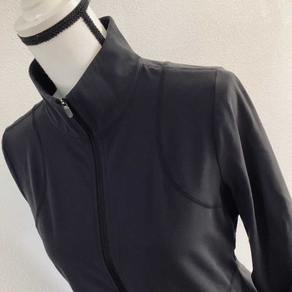 ZELLA Performance Jacket - Picture 4 of 7